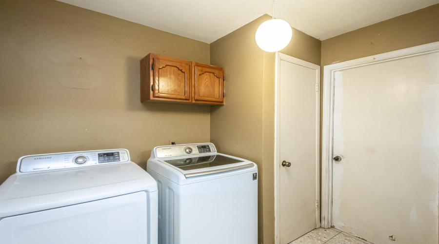 202 Ranch Rd, Laredo, Texas 78043, 3 Bedrooms Bedrooms, 5 Rooms Rooms,2 BathroomsBathrooms,Residential,For Sale,202 Ranch Rd,20261045