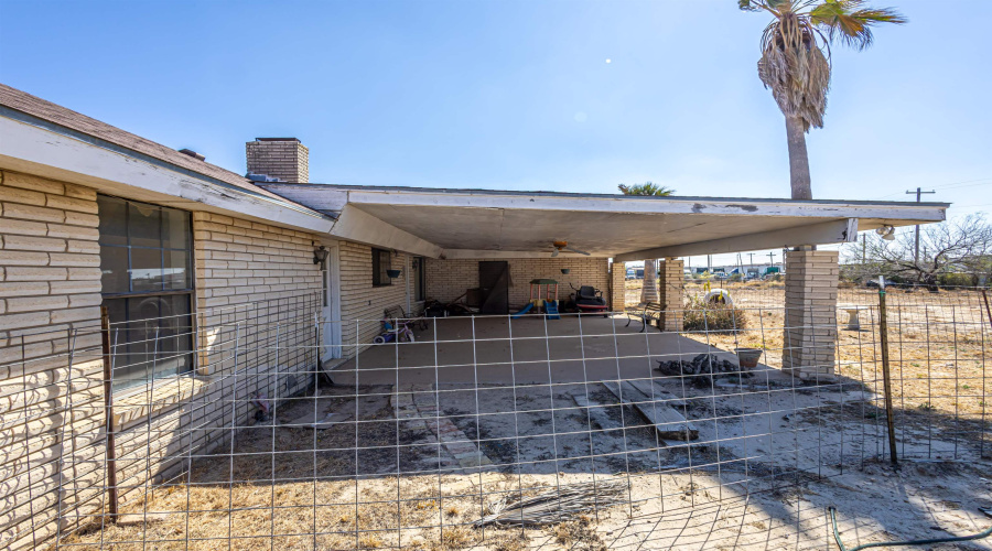 202 Ranch Rd, Laredo, Texas 78043, 3 Bedrooms Bedrooms, 5 Rooms Rooms,2 BathroomsBathrooms,Residential,For Sale,202 Ranch Rd,20261045