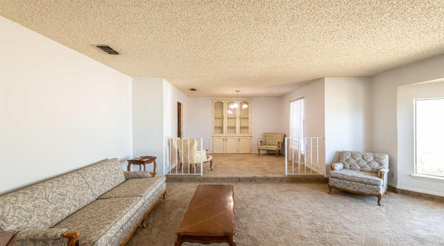 202 Ranch Rd, Laredo, Texas 78043, 3 Bedrooms Bedrooms, 5 Rooms Rooms,2 BathroomsBathrooms,Residential,For Sale,202 Ranch Rd,20261045