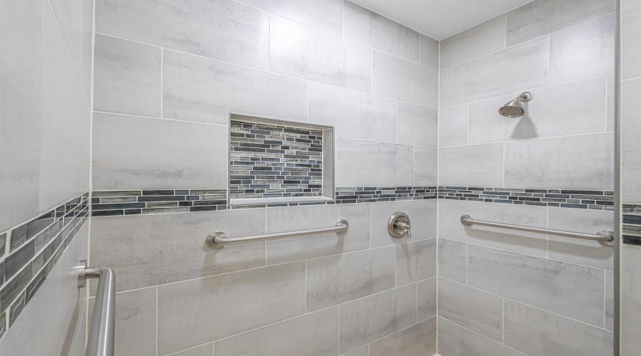 202 Ranch Rd, Laredo, Texas 78043, 3 Bedrooms Bedrooms, 5 Rooms Rooms,2 BathroomsBathrooms,Residential,For Sale,202 Ranch Rd,20261045