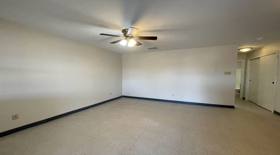 3801 Salinas Ave, Laredo, Texas 78041, 1 Bedroom Bedrooms, 3 Rooms Rooms,1 BathroomBathrooms,Residential,For Rent,3801 Salinas Ave,20261052