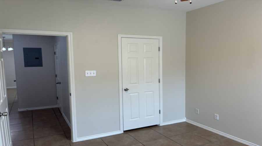 5402 Marcella Ave, LAREDO, Texas 78041, 2 Bedrooms Bedrooms, 4 Rooms Rooms,1 BathroomBathrooms,Residential,For Rent,5402 Marcella Ave,20261053