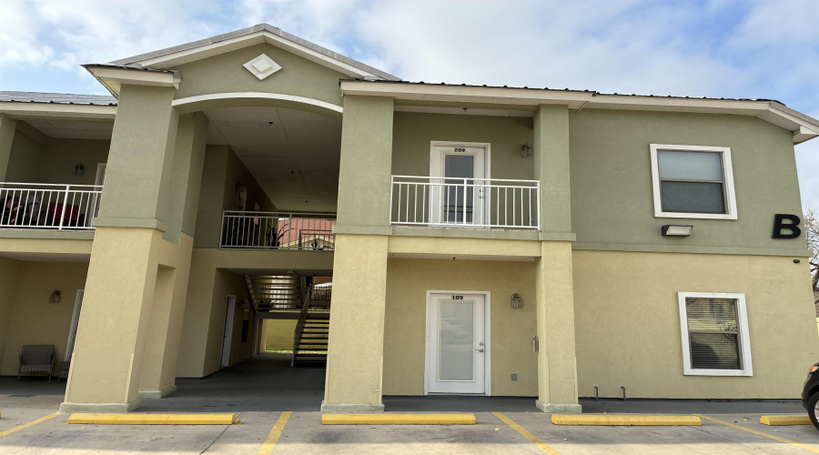 5402 Marcella Ave, LAREDO, Texas 78041, 2 Bedrooms Bedrooms, 4 Rooms Rooms,1 BathroomBathrooms,Residential,For Rent,5402 Marcella Ave,20261053