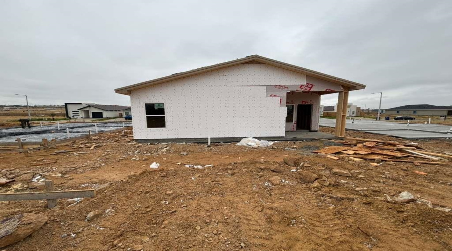 216 Lusitano Dr., LAREDO, Texas 78046, 4 Bedrooms Bedrooms, 5 Rooms Rooms,2 BathroomsBathrooms,Residential,For Sale,216 Lusitano Dr.,20261054