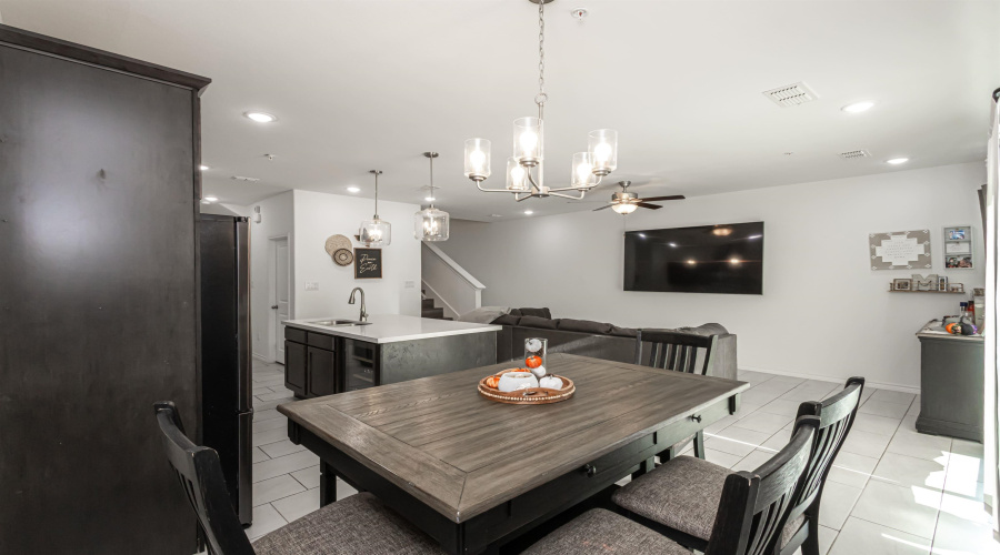 9924 Borna, Laredo, Texas 78045, 3 Bedrooms Bedrooms, 6 Rooms Rooms,2 BathroomsBathrooms,Residential,For Sale,9924 Borna,20261055