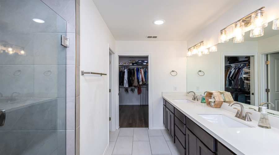 9924 Borna, Laredo, Texas 78045, 3 Bedrooms Bedrooms, 6 Rooms Rooms,2 BathroomsBathrooms,Residential,For Sale,9924 Borna,20261055