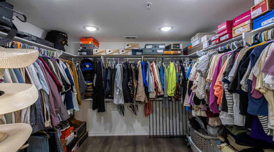 9924 Borna, Laredo, Texas 78045, 3 Bedrooms Bedrooms, 6 Rooms Rooms,2 BathroomsBathrooms,Residential,For Sale,9924 Borna,20261055