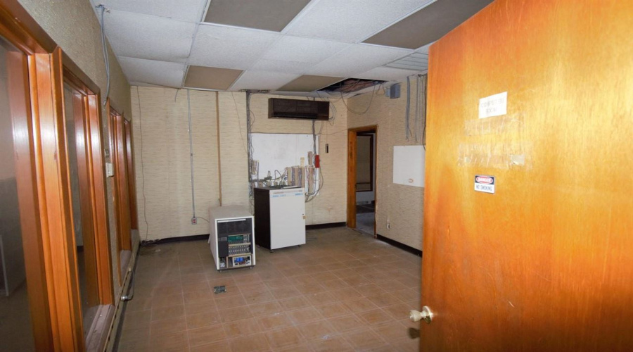 419 Flores Ave, Laredo, Texas 78040, 1 Room Rooms,1 BathroomBathrooms,Commercial retail/office,For Rent,419 Flores Ave,20261074