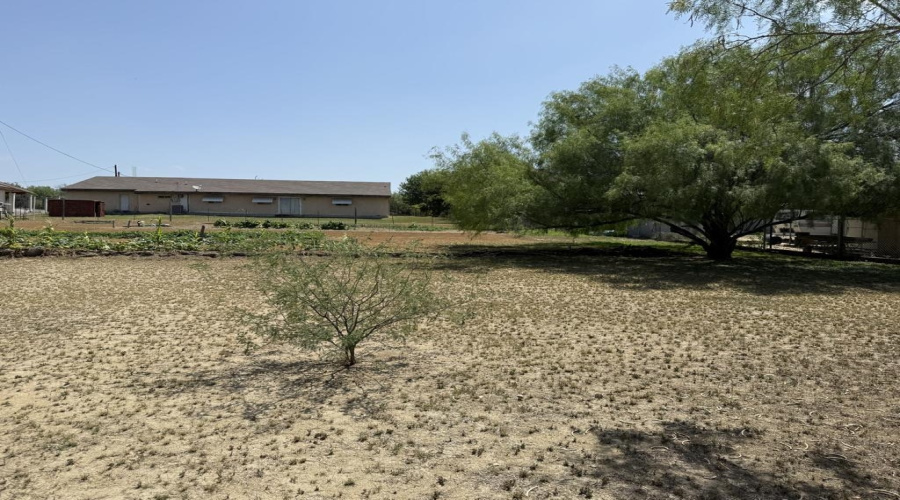 108 Santa Maria Ave, Zapata, Texas 78076-5216, ,Land,For Sale,108 Santa Maria Ave,20252548
