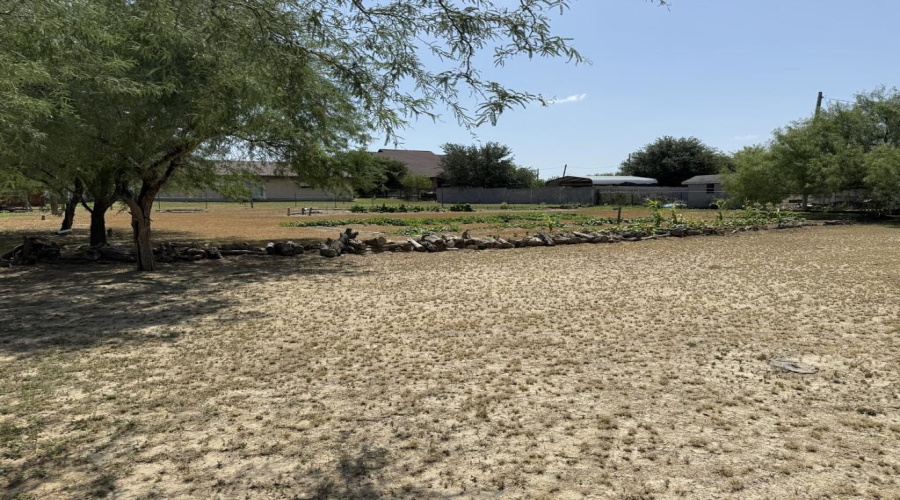 108 Santa Maria Ave, Zapata, Texas 78076-5216, ,Land,For Sale,108 Santa Maria Ave,20252548