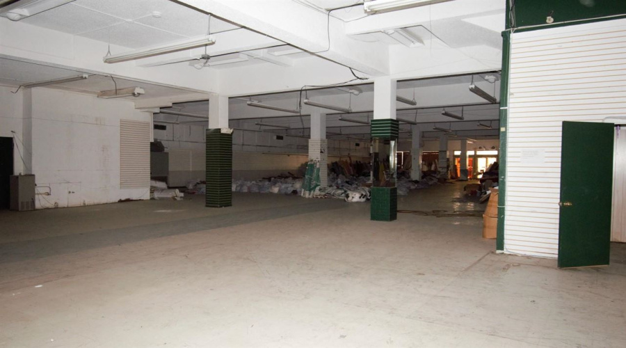 419 Flores Ave, Laredo, Texas 78040, 1 Room Rooms,2 BathroomsBathrooms,Commercial retail/office,For Rent,419 Flores Ave,20261075