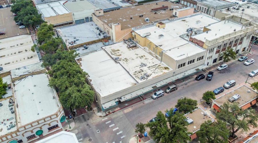 419 Flores Ave, Laredo, Texas 78040, 1 Room Rooms,1 BathroomBathrooms,Commercial retail/office,For Rent,419 Flores Ave,20261076