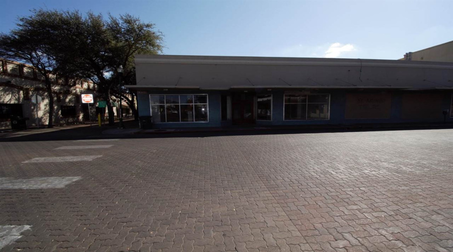 419 Flores Ave, Laredo, Texas 78040, 1 Room Rooms,1 BathroomBathrooms,Commercial retail/office,For Rent,419 Flores Ave,20261076