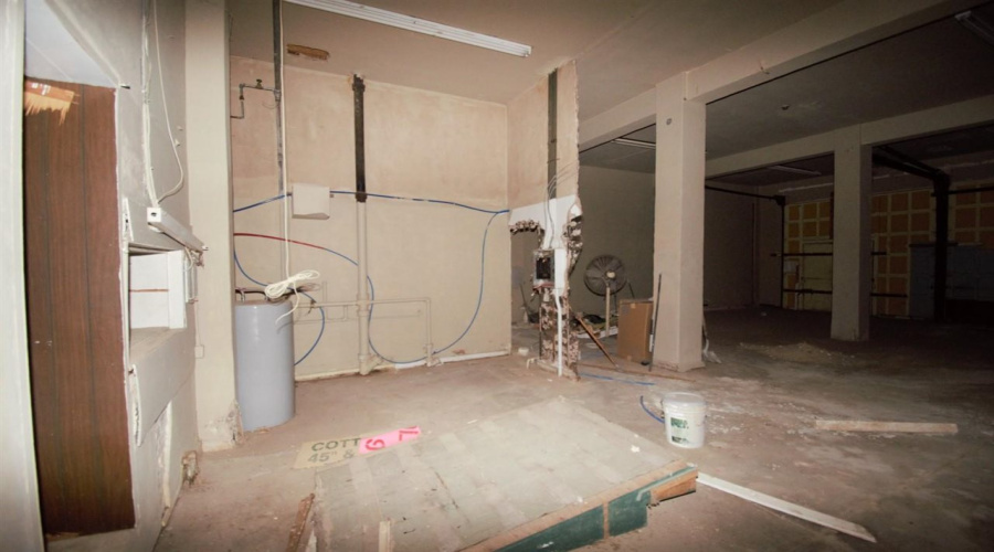 419 Flores Ave, Laredo, Texas 78040, 1 Room Rooms,1 BathroomBathrooms,Commercial retail/office,For Rent,419 Flores Ave,20261076