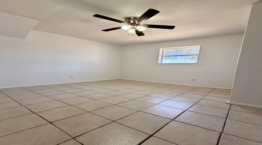 2717 Santa Clara St, Laredo, Texas 78046, 3 Bedrooms Bedrooms, 5 Rooms Rooms,2 BathroomsBathrooms,Residential,For Sale,2717 Santa Clara St,20261064