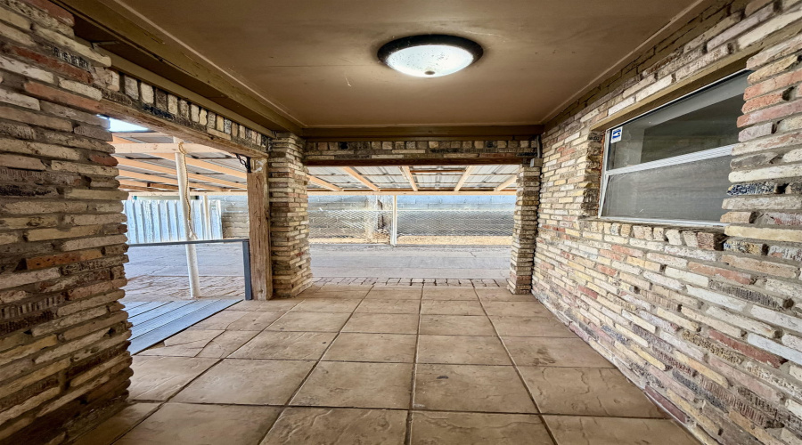 2717 Santa Clara St, Laredo, Texas 78046, 3 Bedrooms Bedrooms, 5 Rooms Rooms,2 BathroomsBathrooms,Residential,For Sale,2717 Santa Clara St,20261064