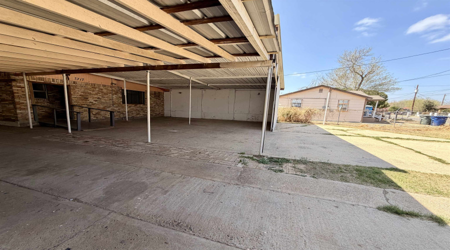 2717 Santa Clara St, Laredo, Texas 78046, 3 Bedrooms Bedrooms, 5 Rooms Rooms,2 BathroomsBathrooms,Residential,For Sale,2717 Santa Clara St,20261064