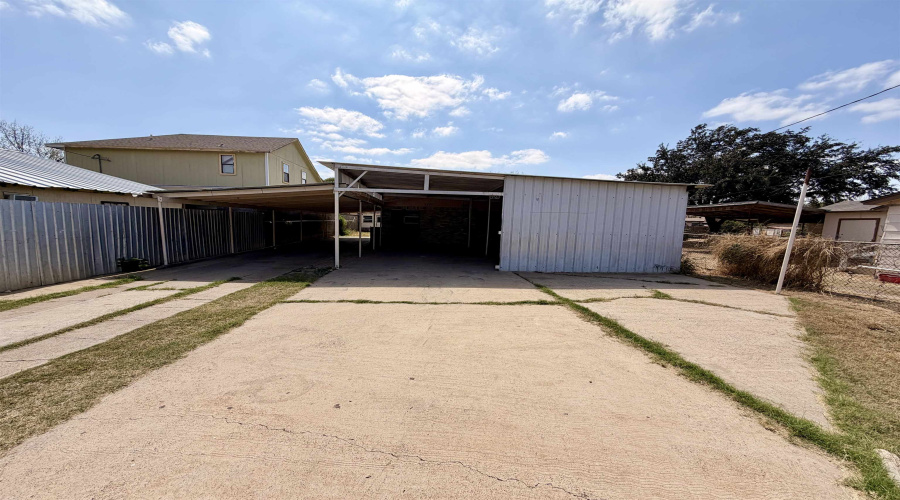 2717 Santa Clara St, Laredo, Texas 78046, 3 Bedrooms Bedrooms, 5 Rooms Rooms,2 BathroomsBathrooms,Residential,For Sale,2717 Santa Clara St,20261064