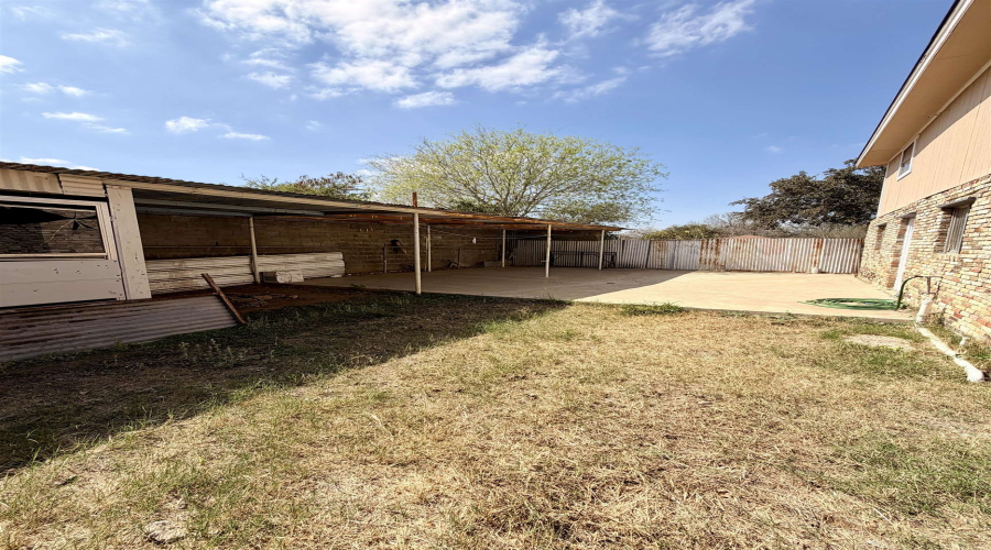 2717 Santa Clara St, Laredo, Texas 78046, 3 Bedrooms Bedrooms, 5 Rooms Rooms,2 BathroomsBathrooms,Residential,For Sale,2717 Santa Clara St,20261064