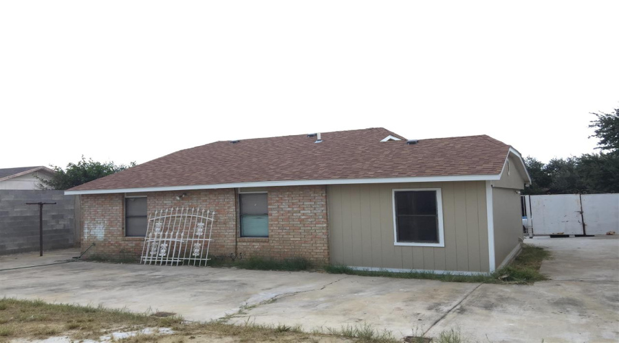 139 Kennedy Lp, Laredo, Texas 78046, 3 Bedrooms Bedrooms, 5 Rooms Rooms,1 BathroomBathrooms,Residential,For Rent,139 Kennedy Lp,20261067