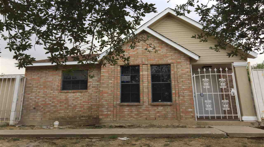 139 Kennedy Lp, Laredo, Texas 78046, 3 Bedrooms Bedrooms, 5 Rooms Rooms,1 BathroomBathrooms,Residential,For Rent,139 Kennedy Lp,20261067
