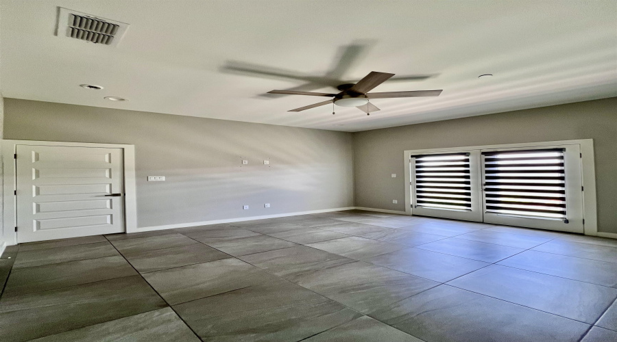 9653 McPherson Rd, Laredo, Texas 78045, 3 Bedrooms Bedrooms, 7 Rooms Rooms,2 BathroomsBathrooms,Residential,For Rent,9653 McPherson Rd,20261068