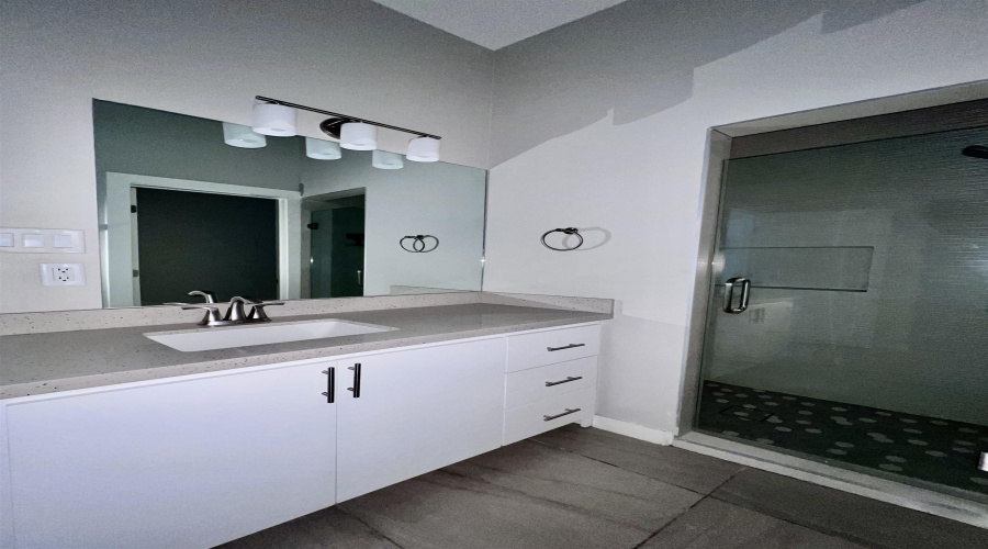 9653 McPherson Rd, Laredo, Texas 78045, 3 Bedrooms Bedrooms, 7 Rooms Rooms,2 BathroomsBathrooms,Residential,For Rent,9653 McPherson Rd,20261068