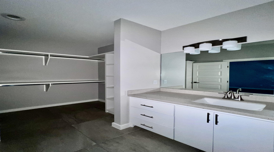 9653 McPherson Rd, Laredo, Texas 78045, 3 Bedrooms Bedrooms, 7 Rooms Rooms,2 BathroomsBathrooms,Residential,For Rent,9653 McPherson Rd,20261068