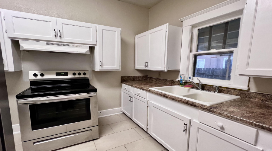 2016 Rosario St, Laredo, Texas 78043, 3 Bedrooms Bedrooms, 6 Rooms Rooms,1 BathroomBathrooms,Residential,For Rent,2016 Rosario St,20261069