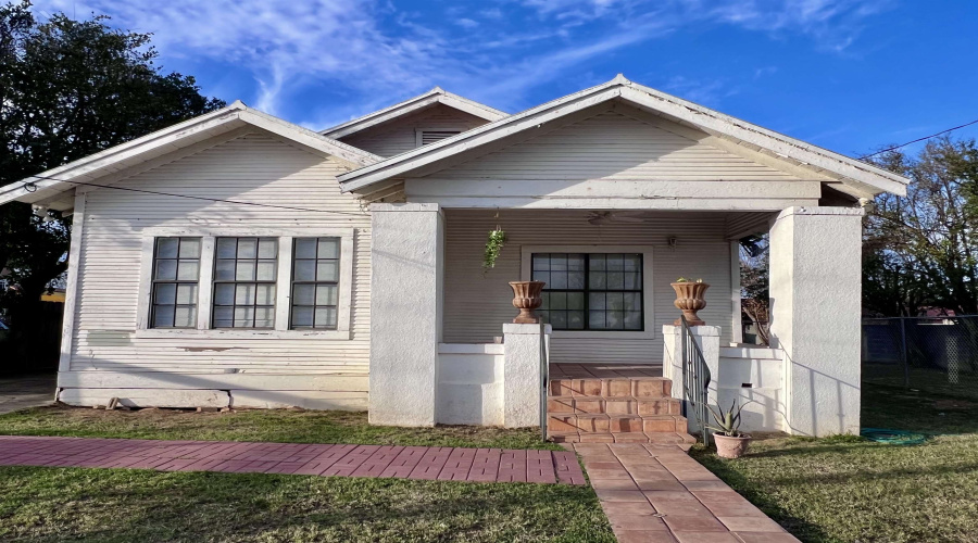 2016 Rosario St, Laredo, Texas 78043, 3 Bedrooms Bedrooms, 6 Rooms Rooms,1 BathroomBathrooms,Residential,For Rent,2016 Rosario St,20261069