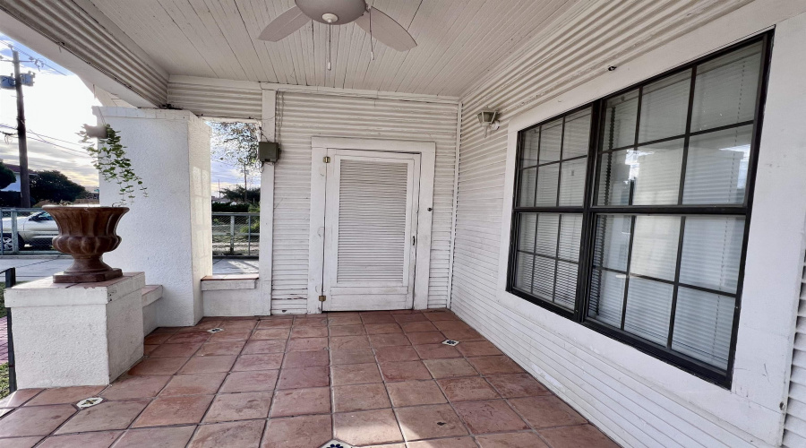 2016 Rosario St, Laredo, Texas 78043, 3 Bedrooms Bedrooms, 6 Rooms Rooms,1 BathroomBathrooms,Residential,For Rent,2016 Rosario St,20261069