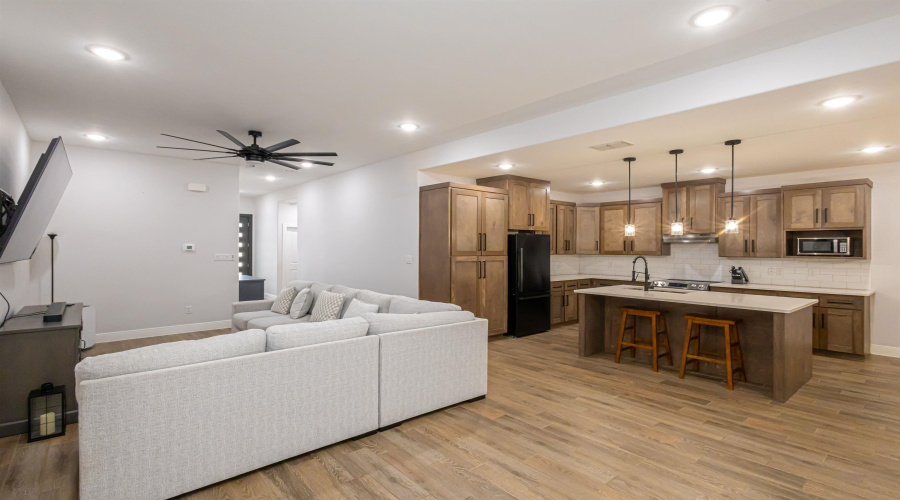 626 Journey Loop, Laredo, Texas 78045, 3 Bedrooms Bedrooms, 6 Rooms Rooms,2 BathroomsBathrooms,Residential,For Sale,626 Journey Loop,20261070