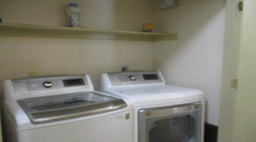 10706 International Blvd, Laredo, Texas 78045, 2 Bedrooms Bedrooms, 4 Rooms Rooms,2 BathroomsBathrooms,Residential,For Rent,10706 International Blvd,20261071