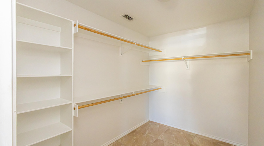 4307 Melissa Dr, Laredo, Texas 78046, 4 Bedrooms Bedrooms, 6 Rooms Rooms,2 BathroomsBathrooms,Residential,For Sale,4307 Melissa Dr,20261072