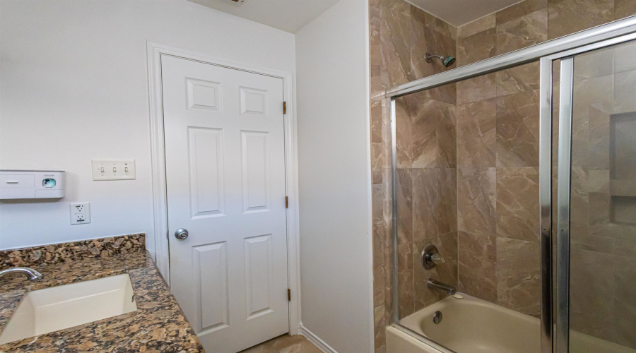 4307 Melissa Dr, Laredo, Texas 78046, 4 Bedrooms Bedrooms, 6 Rooms Rooms,2 BathroomsBathrooms,Residential,For Sale,4307 Melissa Dr,20261072