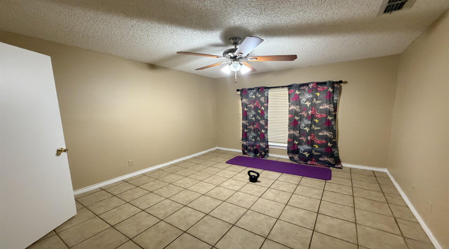 307 Hancock Ct, Laredo, Texas 78046, 3 Bedrooms Bedrooms, 6 Rooms Rooms,2 BathroomsBathrooms,Residential,For Rent,307 Hancock Ct,20261077