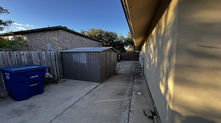 307 Hancock Ct, Laredo, Texas 78046, 3 Bedrooms Bedrooms, 6 Rooms Rooms,2 BathroomsBathrooms,Residential,For Rent,307 Hancock Ct,20261077