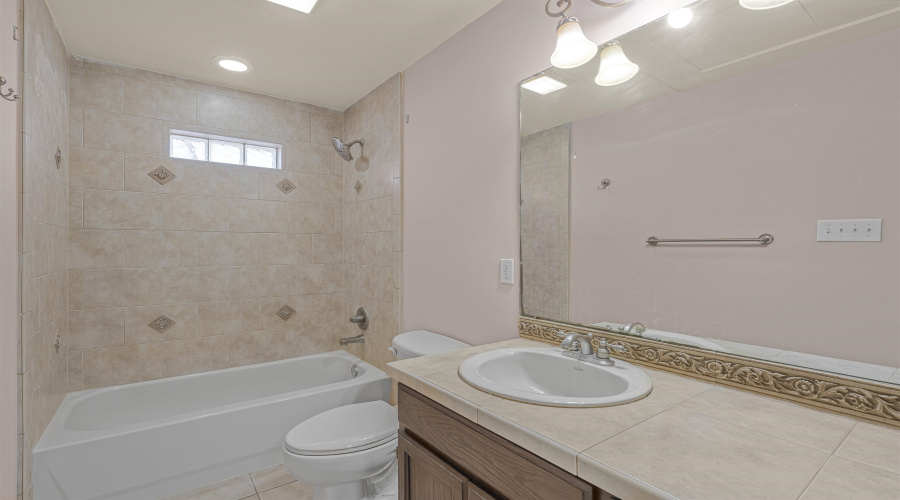 8710 Allegheny St, laredo, Texas 78045, 3 Bedrooms Bedrooms, 6 Rooms Rooms,2 BathroomsBathrooms,Residential,For Sale,8710 Allegheny St,20261078