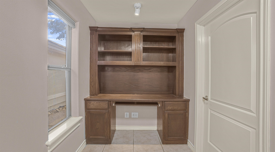 8710 Allegheny St, laredo, Texas 78045, 3 Bedrooms Bedrooms, 6 Rooms Rooms,2 BathroomsBathrooms,Residential,For Sale,8710 Allegheny St,20261078