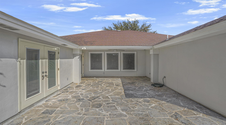 8710 Allegheny St, laredo, Texas 78045, 3 Bedrooms Bedrooms, 6 Rooms Rooms,2 BathroomsBathrooms,Residential,For Sale,8710 Allegheny St,20261078