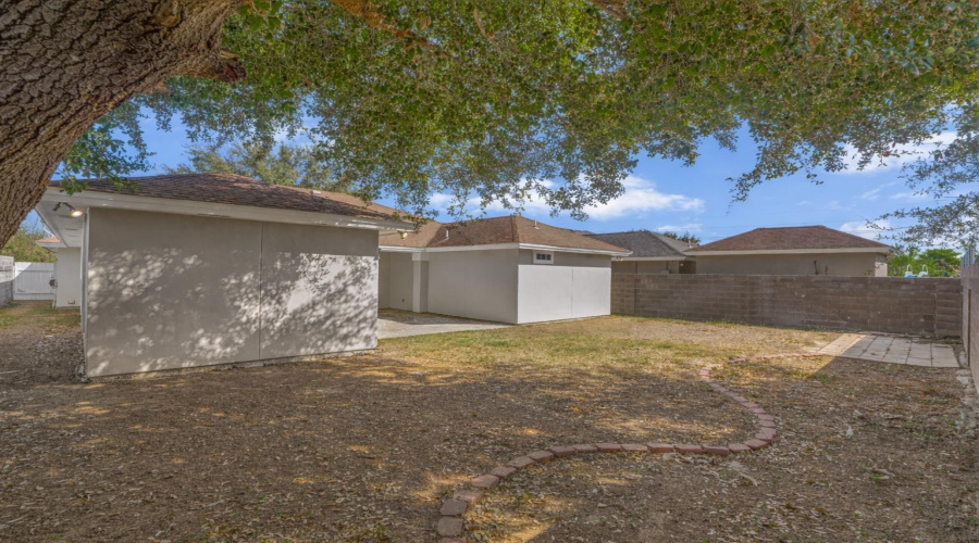 8710 Allegheny St, laredo, Texas 78045, 3 Bedrooms Bedrooms, 6 Rooms Rooms,2 BathroomsBathrooms,Residential,For Sale,8710 Allegheny St,20261078