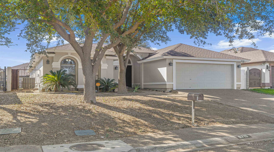 8710 Allegheny St, laredo, Texas 78045, 3 Bedrooms Bedrooms, 6 Rooms Rooms,2 BathroomsBathrooms,Residential,For Sale,8710 Allegheny St,20261078