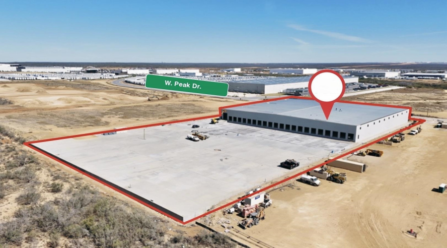 18502 W Peak Dr, Laredo, Texas 78045, 1 Bedroom Bedrooms, 21 Rooms Rooms,2 BathroomsBathrooms,Commercial/industrial,For Rent,18502 W Peak Dr,20261080