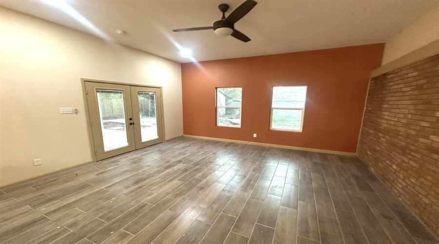 1202 Beverly Dr, Laredo, Texas 78045, 4 Bedrooms Bedrooms, 8 Rooms Rooms,3 BathroomsBathrooms,Residential,For Sale,1202 Beverly Dr,20261079