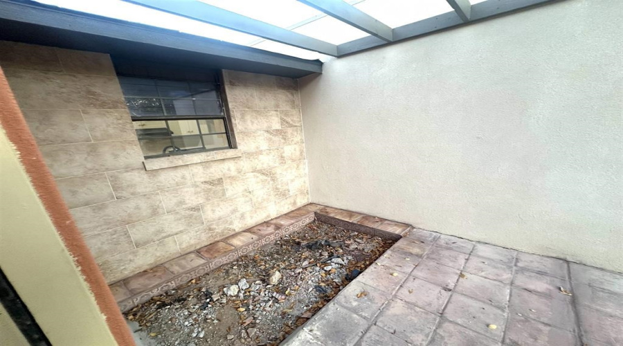 1202 Beverly Dr, Laredo, Texas 78045, 4 Bedrooms Bedrooms, 8 Rooms Rooms,3 BathroomsBathrooms,Residential,For Sale,1202 Beverly Dr,20261079