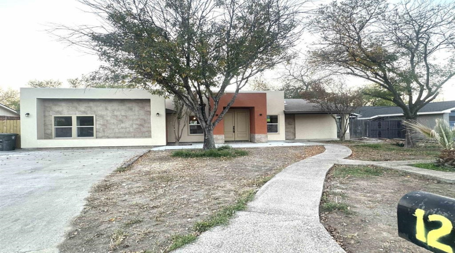 1202 Beverly Dr, Laredo, Texas 78045, 4 Bedrooms Bedrooms, 8 Rooms Rooms,3 BathroomsBathrooms,Residential,For Sale,1202 Beverly Dr,20261079