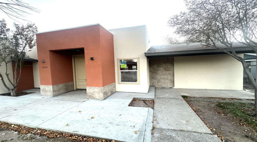 1202 Beverly Dr, Laredo, Texas 78045, 4 Bedrooms Bedrooms, 8 Rooms Rooms,3 BathroomsBathrooms,Residential,For Sale,1202 Beverly Dr,20261079