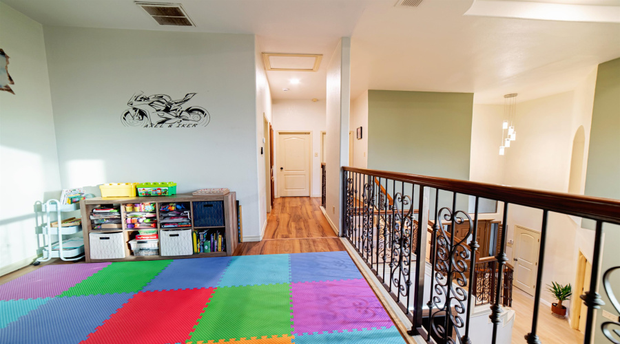 2912 Sundance Lp, Laredo, Texas 78045, 3 Bedrooms Bedrooms, 6 Rooms Rooms,2 BathroomsBathrooms,Residential,For Sale,2912 Sundance Lp,20261082