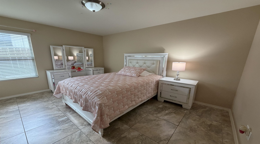 17224 Running Doe St, Laredo, Texas 78045, 3 Bedrooms Bedrooms, 6 Rooms Rooms,2 BathroomsBathrooms,Residential,For Sale,17224 Running Doe St,20261083