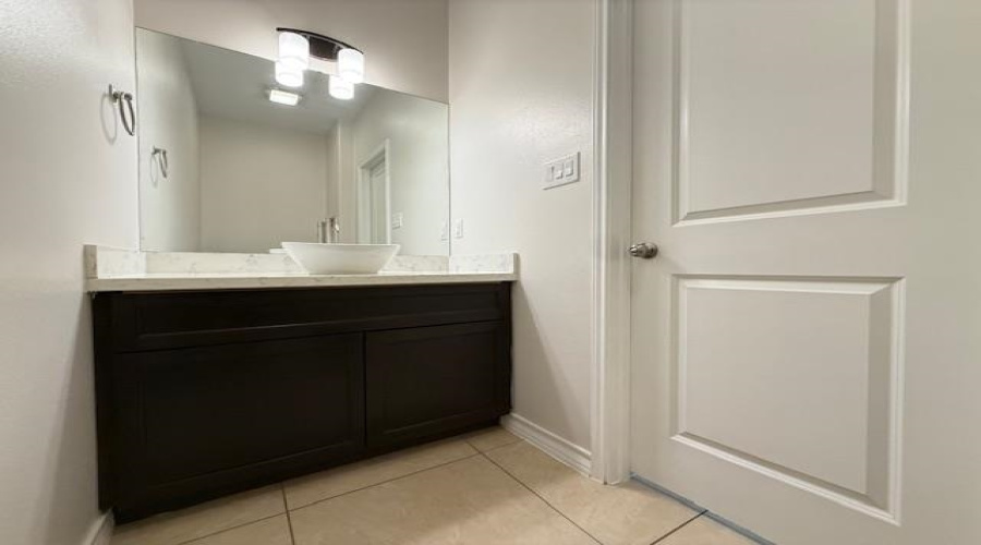 409 Glen Cook Dr., Laredo, Texas 78045-0000, 3 Bedrooms Bedrooms, 6 Rooms Rooms,2 BathroomsBathrooms,Residential,For Sale,409 Glen Cook Dr.,20261084